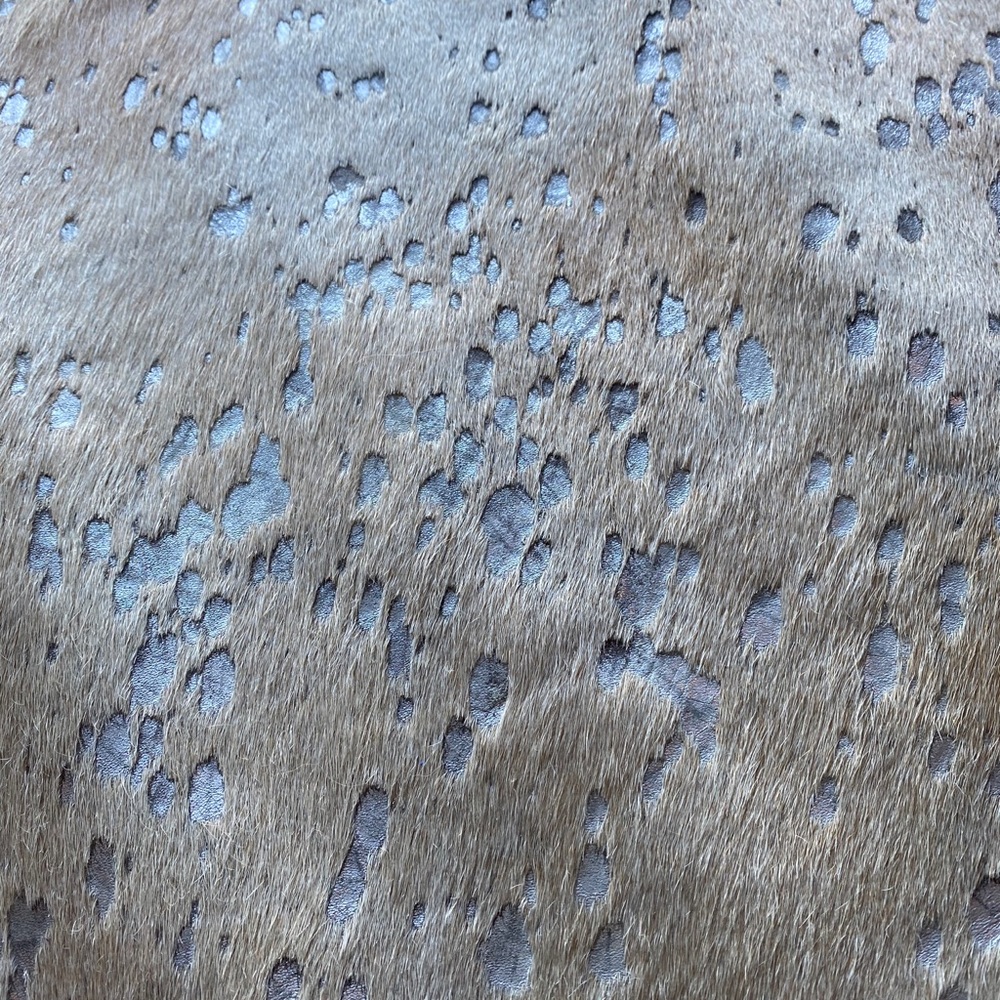 Cow hide Rug - Picture 2 of 5